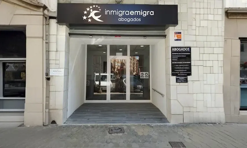 freepik__retouch__98800